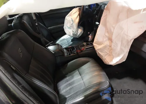 2015 Chrysler 300 300S z USA, uszkodzony, nr VIN 2C3CCABG9FH898885